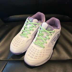 Fila, Women's white and purple Athletic shoes , sz 6